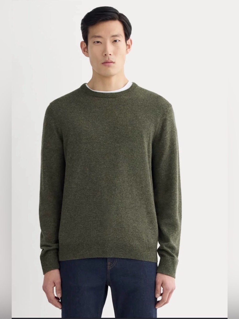 Everlane The Cashmere Crew Sweater In Heather Army green , Medium